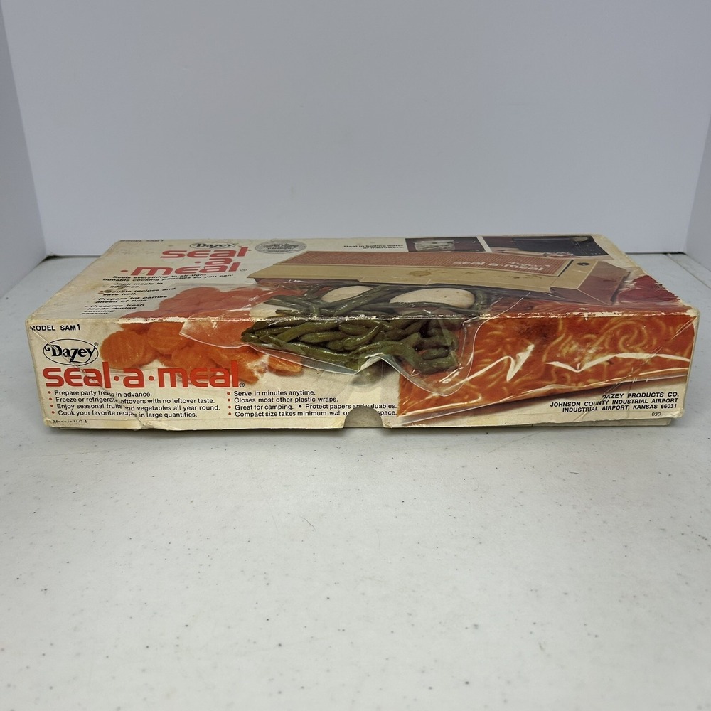 Vintage 1976 Dazey Seal-A-Meal Vacuum Sealer – Works w/ Box, Pouches, Manual - Picture 8 of 11